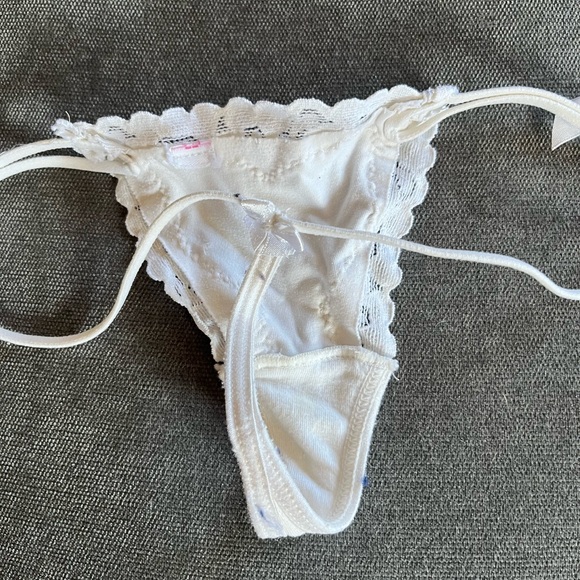 Preloved Delicate White Lace Panties with Minimal Coverage - Picture 3 of 4